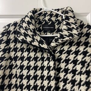 Fairweather Women's Houndstooth Blazer - Black and White